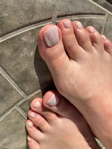 Przywróć skórze stóp i paznokciom schludny wygląd - pedicure klasyczny