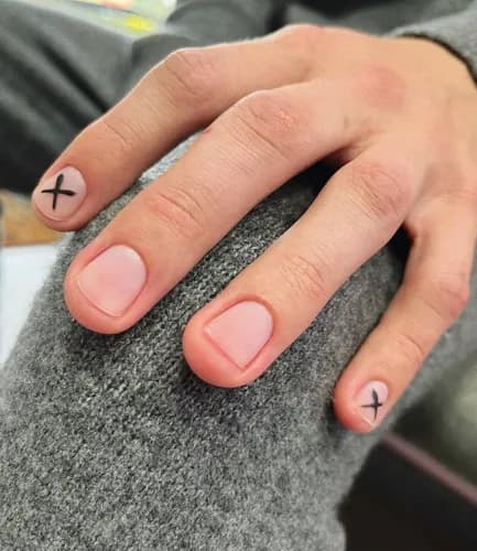 Męski manicure - zajrzyj do świata piękna i podkreśl swój wizerunek.