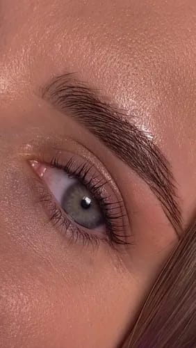 Brwi, które zrobią na Tobie wrażenie