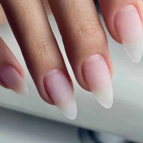 Классический маникюр - деликатность