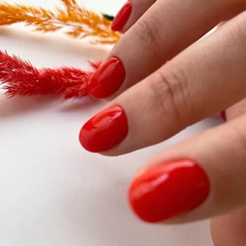 Классический маникюр - деликатность