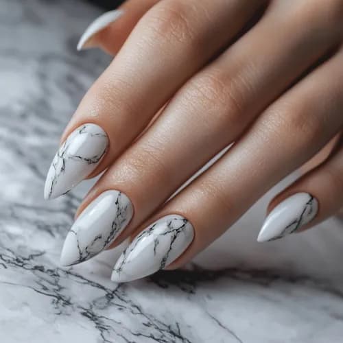 Manicure klasyczny - idealna równowaga stylu i pielęgnacji.