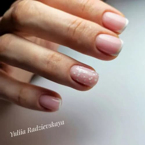 Manicure europejski z dbałością o dłonie