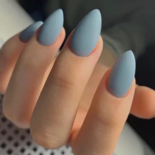 Elegancki manicure europejski