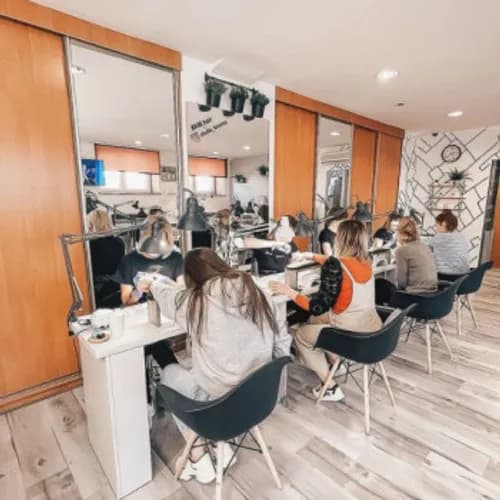 Aparaturowy manicure – innowacyjna technika