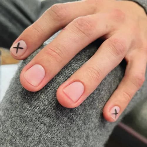 Precyzja i delikatność w manicure frezarkowym
