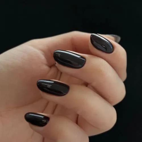Manicure frezarkowy z dbałością o detale