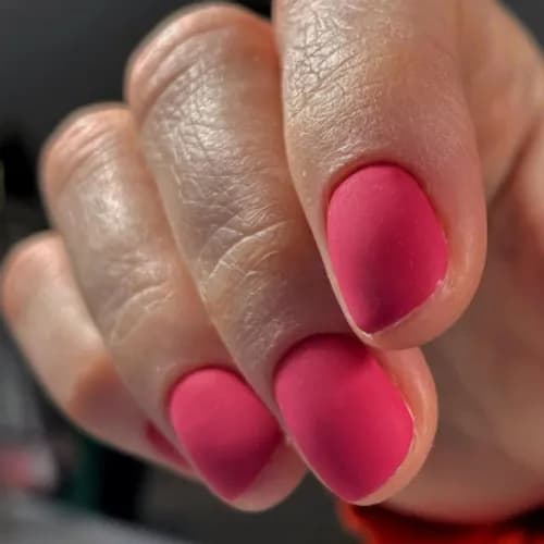 Aparaturowy manicure – idealne wykończenie