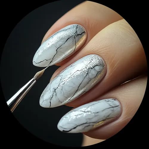 Одна деталь и ты подчеркнешь свой стиль. Приходи на покрытие ногтей лаком.