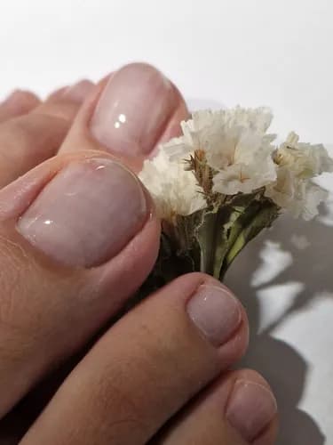 Профессиональная работа с ногтями ног