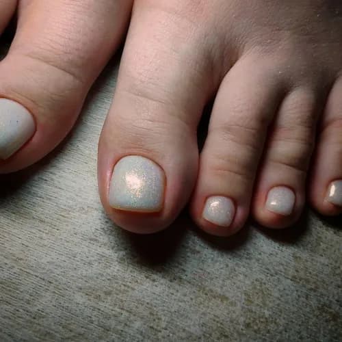 Hybrydowy pedicure na długie tygodnie