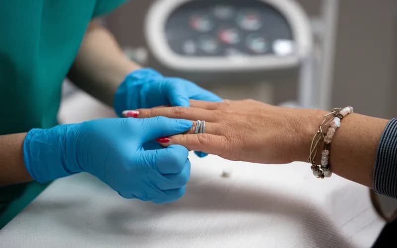 Najlepszy salon do walki z onycholizą