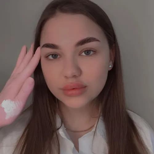 Уход за бровями хной