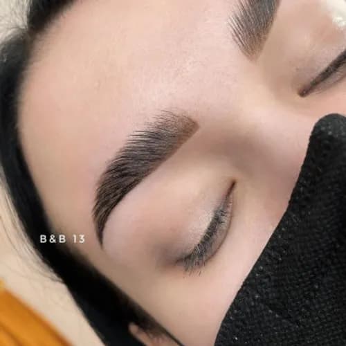 Выразительные брови с помощью хны