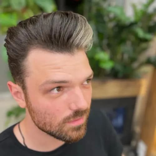 Męska fryzura w klasycznym stylu