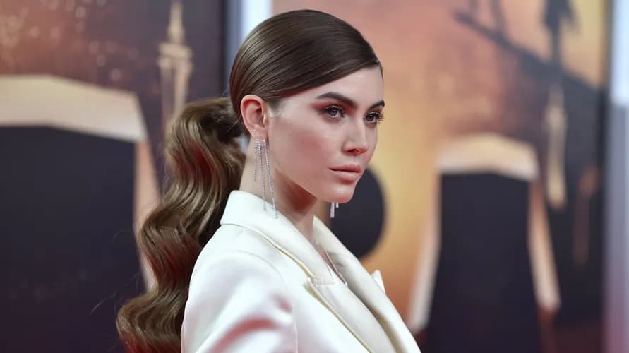 Elegancka fryzura na studniówkę