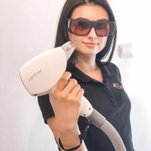 Depilacja laserowa podbródka - gładkość i komfort
