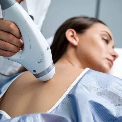 Czyste, pozbawione owłosienia plecy - rozwiązanie laserowe