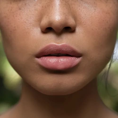 Делікатний шугаринг вусиків - моя турбота про вас