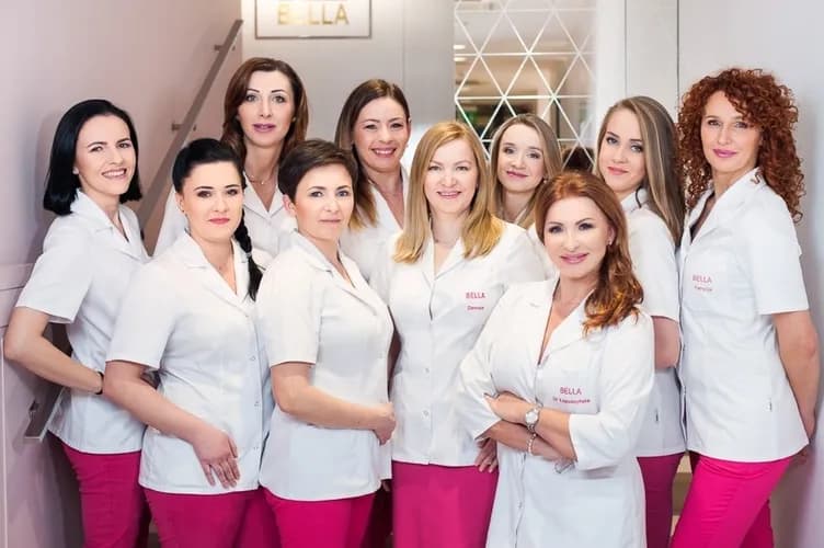 Cukrowa epilacja łydek - doświadczony mistrz