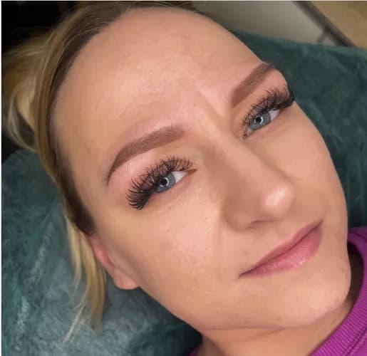 Совершенные брови – волосковий татуаж в салоне