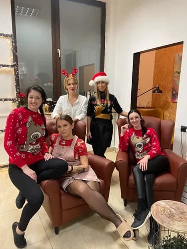 Гальваническая чистка лица в нашем салоне