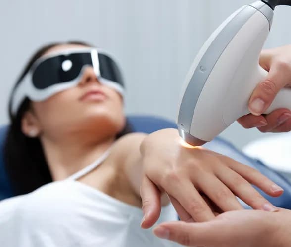 Laserowe usuwanie niechcianych włosów