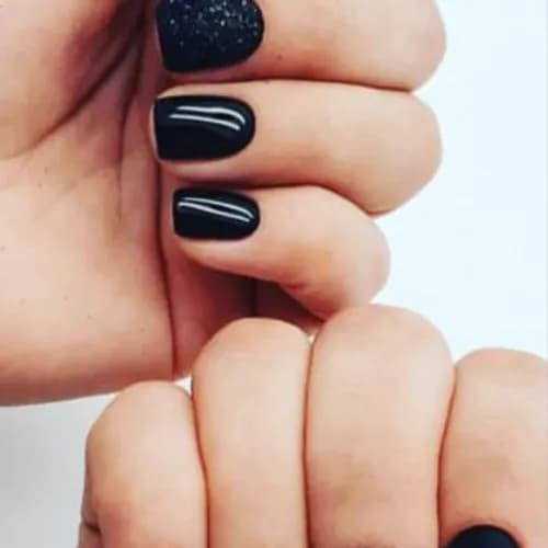 Podstawowy manicure od doświadczonego mistrza