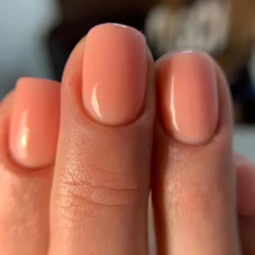 Tradycyjny manicure od profesjonalisty