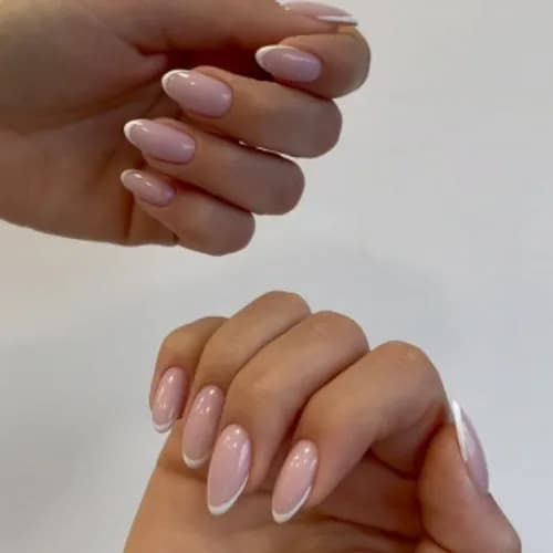 Класичний манікюр для впевненого образу