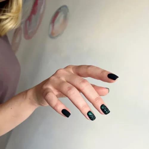 Маникюр классический: природная элегантность