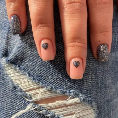 Manicure klasyczny - nacisk na naturalność