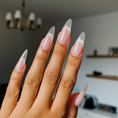 Нарощування нігтів акрилом від найкращих майстрів нашого салону