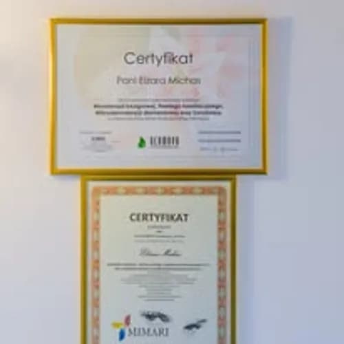 Czysta skóra bez bólu: depilacja cukrowa okolic meszku