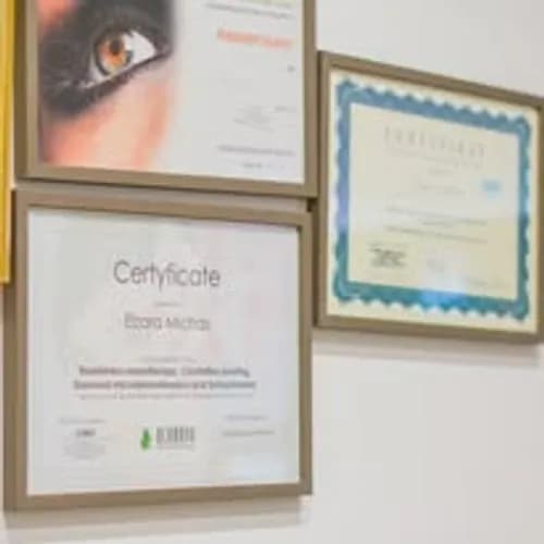 Czysta skóra bez bólu: depilacja cukrowa okolic meszku