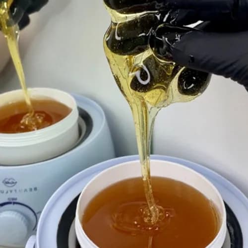 Depilacja cukrowa rąk: nieskazitelna gładkość po jednym zabiegu