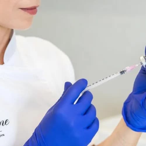 Skuteczne odmłodzenie przez iniekcyjną mezoterapię