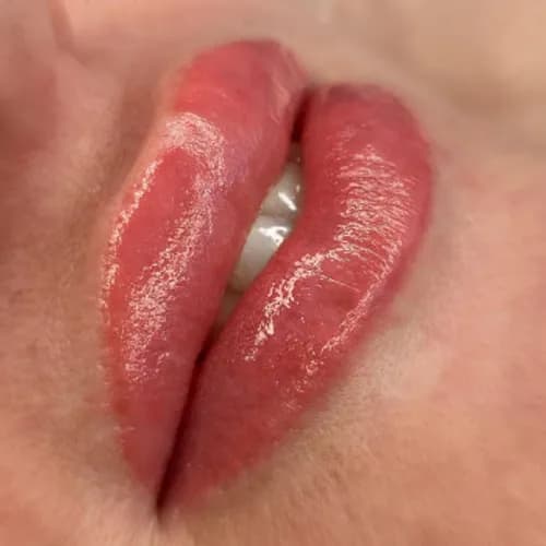 Техника натурального татуажа губ