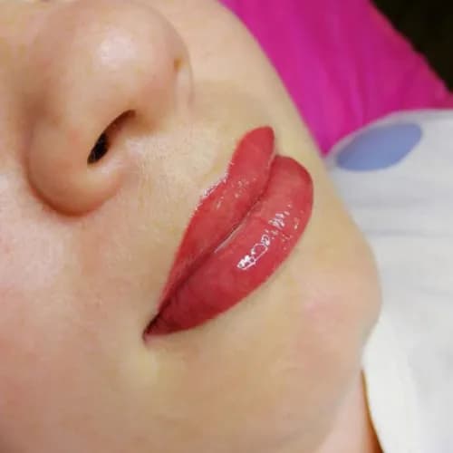 Техніка стійкої корекції кольору губ