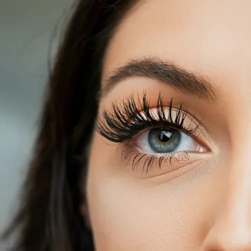 Роскошное наращивание ресниц