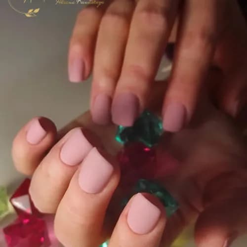 Укрепляющее покрытие гель-лаком