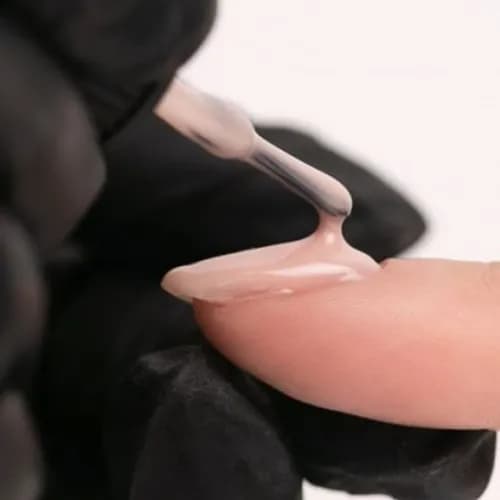 Szeroka gama żywych odcieni lakierów żelowych do manicure