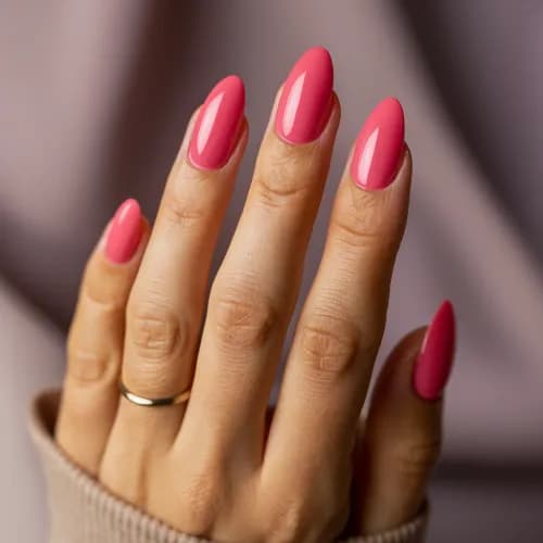 Покрытие гель-лаком для стильных ногтей