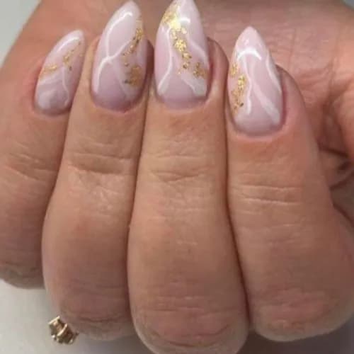 Комбінований догляд за нігтями на руках