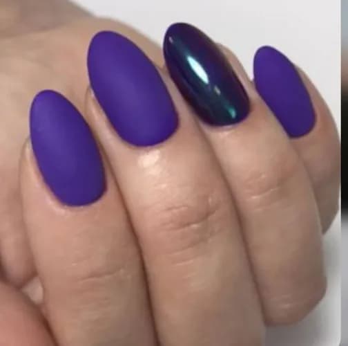 Klasyczne manicure z lakierowaniem