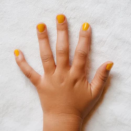 Delikatna metamorfoza dziecięcych paznokci