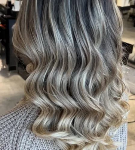 Brondowanie: naturalny blask włosów