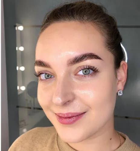 Легкий денний макіяж: ідеальне поєднання з будь-яким образом