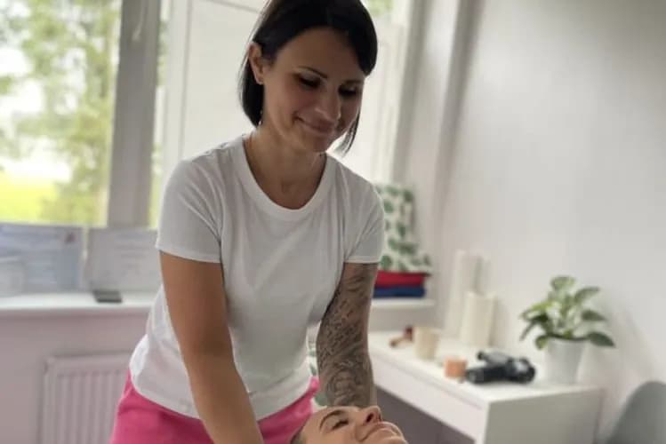 Masaż przy szyjnym osteochondrozie: redukcja napięcia