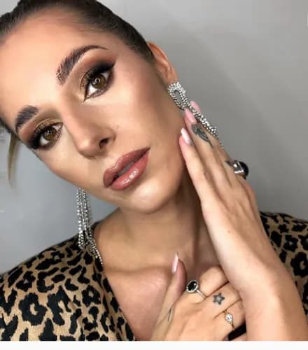 Вечірній макіяж: акцент на виразність очей